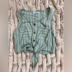 Women’s She + Sky Cropped Button-Up Tank Top - Size Medium